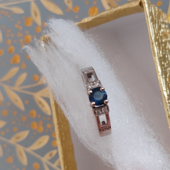 LeVian sapphire 18 K white gold ring